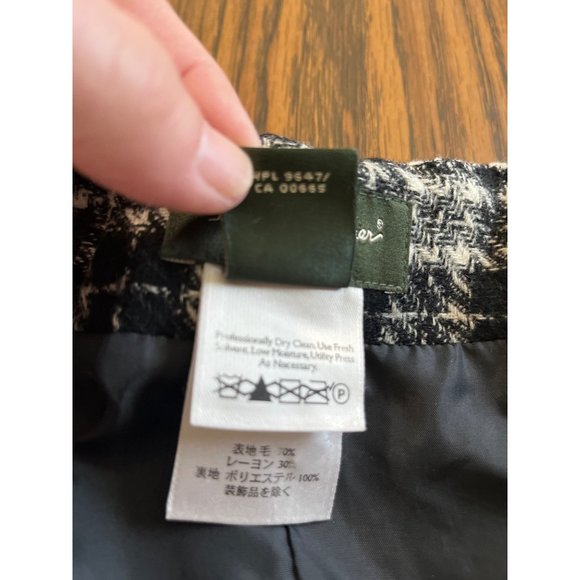 Eddie Bauer woman’s black and white plaid wool skirt size 12 - Picture 4 of 6